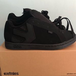 Brand New Etnies Shoes